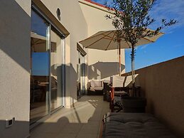 Salt Apartment