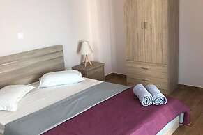 2 Bed - Sleeps 4 - Free Parking - Sea & Mtn View