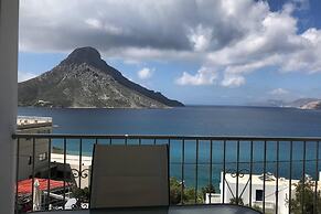 2 Bed - Sleeps 4 - Free Parking - Sea & Mtn View