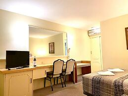 Gateway Motor Inn