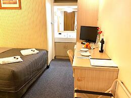 Gateway Motor Inn