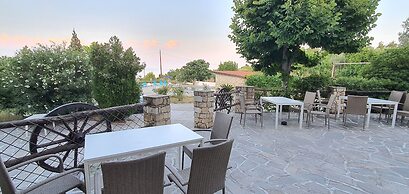 Pashos Hotel