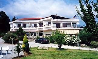 Pashos Hotel