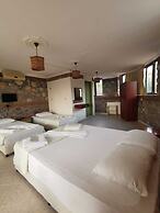Söğüt Taş Otel