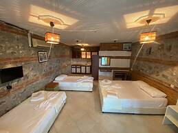 Söğüt Taş Otel