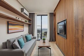 Bayview Hills Luxury Residences