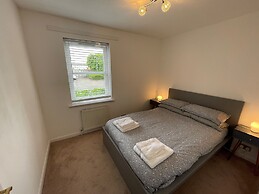 Beautiful 2-bed Apartment in Renfrew
