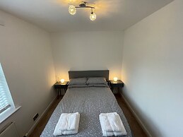 Beautiful 2-bed Apartment in Renfrew