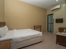 OYO 90585 D Pearl Hotel
