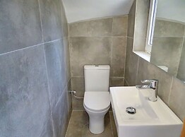 Lyrids Apartments