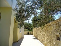 Lyrids Apartments