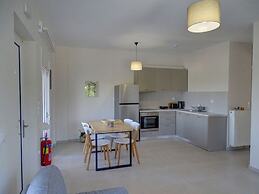 Lyrids Apartments