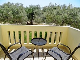 Lyrids Apartments