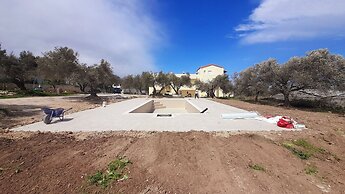 Lyrids Apartments