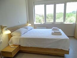 Lyrids Apartments