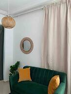 Cosy Little Studio With Marina &partial Beach View