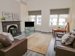 Gerrard House Apartment