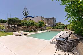 Blue Sky Villa in Crete