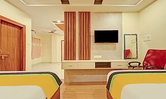 Itsy Hotels Sri Sai Grand Inn