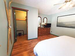 Golden Mountain View Suites