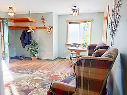 Golden Mountain View Suites