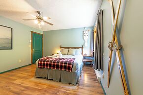 Golden Mountain View Suites