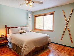 Golden Mountain View Suites