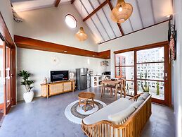 Moana Villa & Suites Bingin