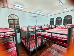 Mang Ben Dormitory - Kaliraya QC - Hostel