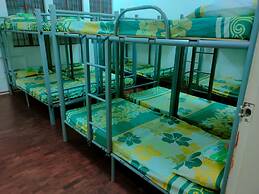 Mang Ben Dormitory - Kaliraya QC - Hostel