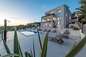 Villa Suton