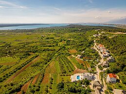 Villa Suton