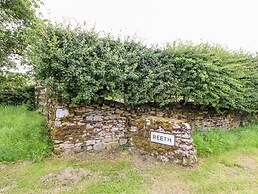 The Old Store, 2 Alpine Terrace