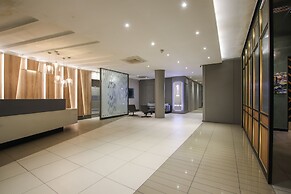 Sandton Smart Apartment Thirteen