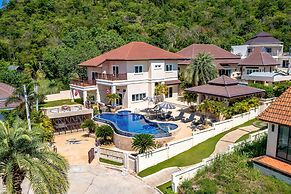 5 Bedroom Pool Villa Close To Town H5