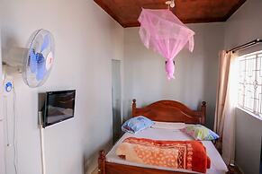 Luwafu Guest House