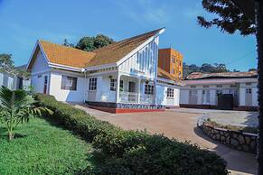 Luwafu Guest House
