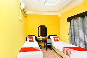 OYO 137 Marina Hotel