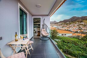 Rose House by Atlantic Holiday