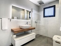 Villa de la Ponte by Atlantic Holiday