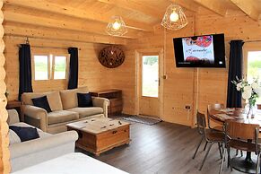 Stunning 5-bed Cabin in Ashton Under Hill