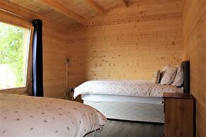 Stunning 5-bed Cabin in Ashton Under Hill