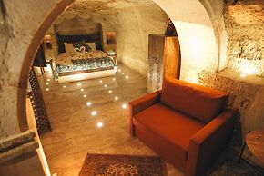 Tale Cave INN
