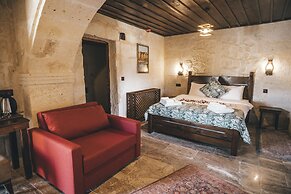 Tale Cave INN