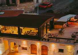 Tale Cave INN