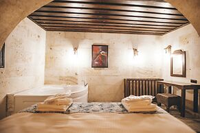 Tale Cave INN