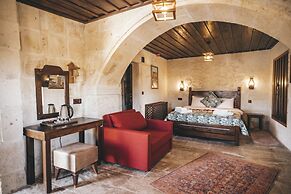 Tale Cave INN