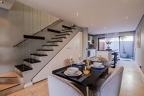 Loader Street Studios 5 by CTHA