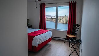 Auberge Lac du Pin Rouge