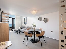Calla Luxury Seafront Suites